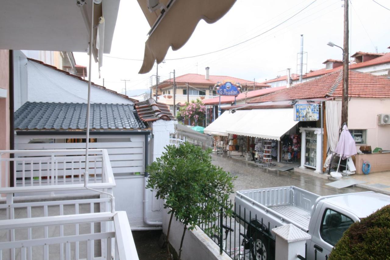 Sarti Center Studios Luaran gambar
