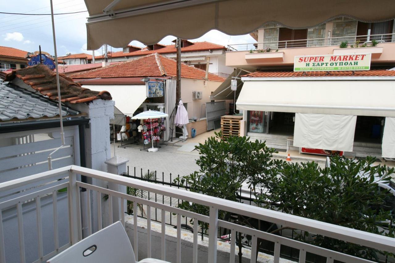 Sarti Center Studios Luaran gambar