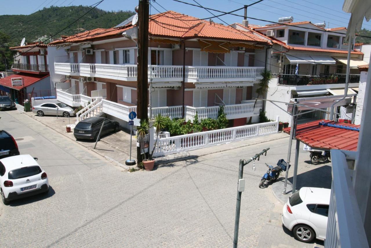 Sarti Center Studios Luaran gambar